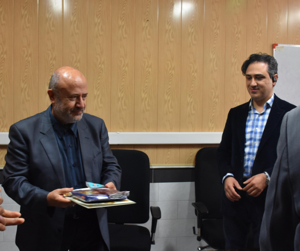 تقدیر و تشکر از زحمات دکتر مهران اعظمی متخصص ارتوپدی
