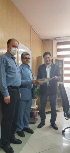 تقدیر از مسئول واحد روابط عمومی بیمارستان ولیعصر عج