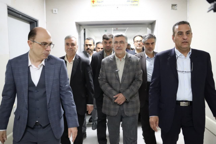 سفر وزیر بهداشت به اراک؛ استقبال مقامات استانی از دکتر ظفرقندی