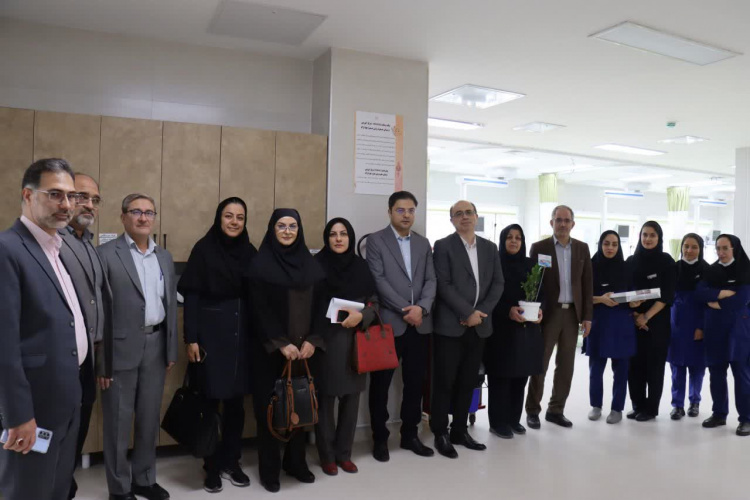 گزارش تصویری دیدار دکتر علیرضا کمالی معاون درمان دانشگاه بمناسبت روز پرستار